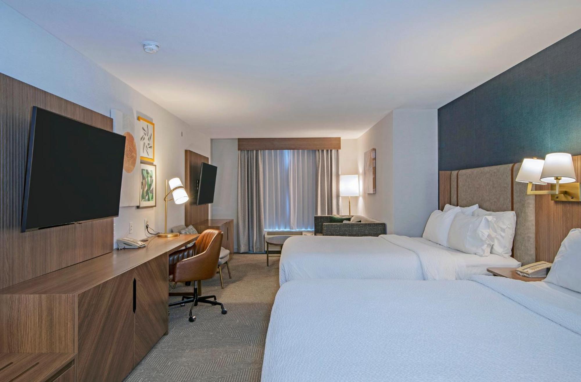 Holiday Inn Hotel And Suites-Kamloops By Ihg Buitenkant foto