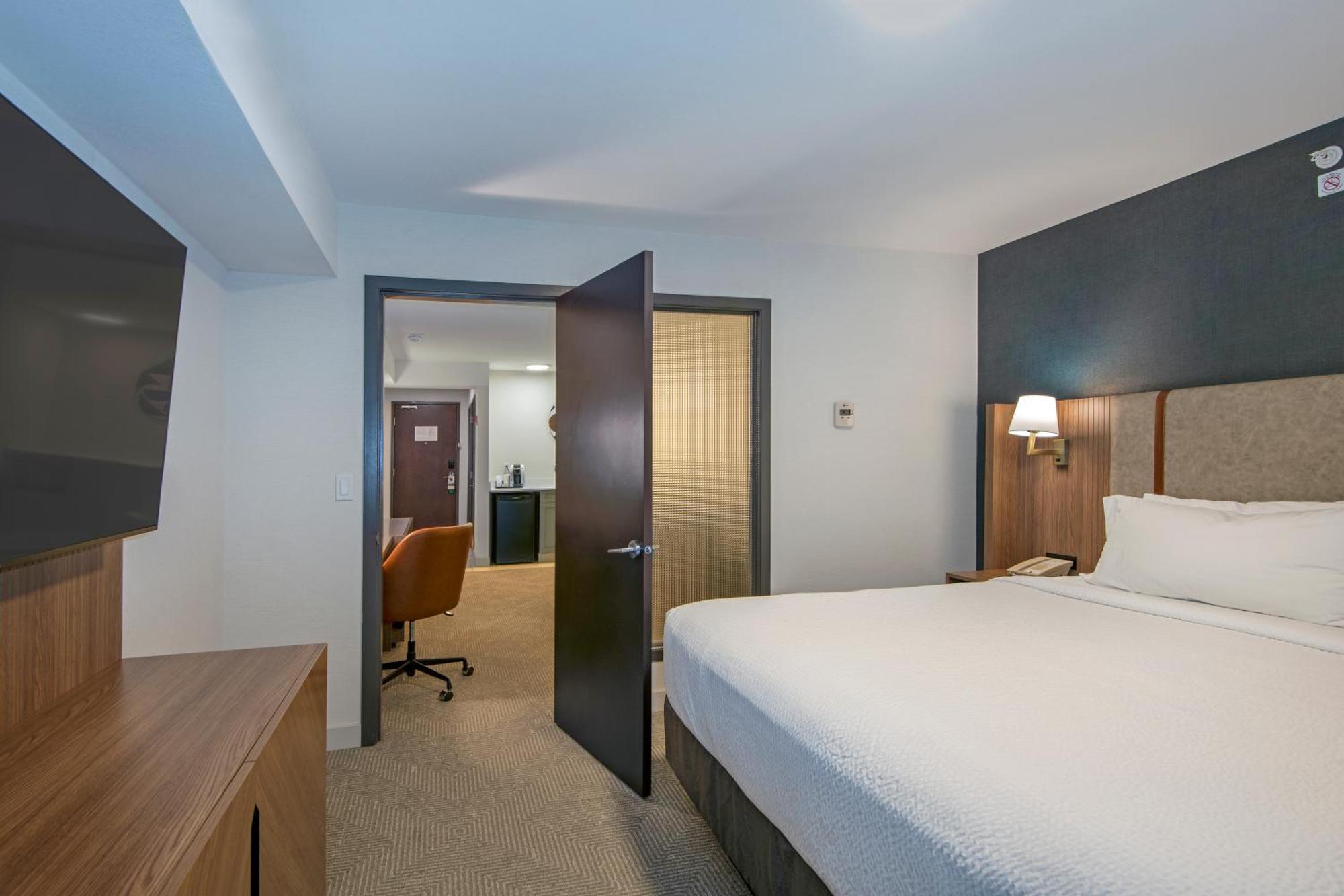 Holiday Inn Hotel And Suites-Kamloops By Ihg Buitenkant foto