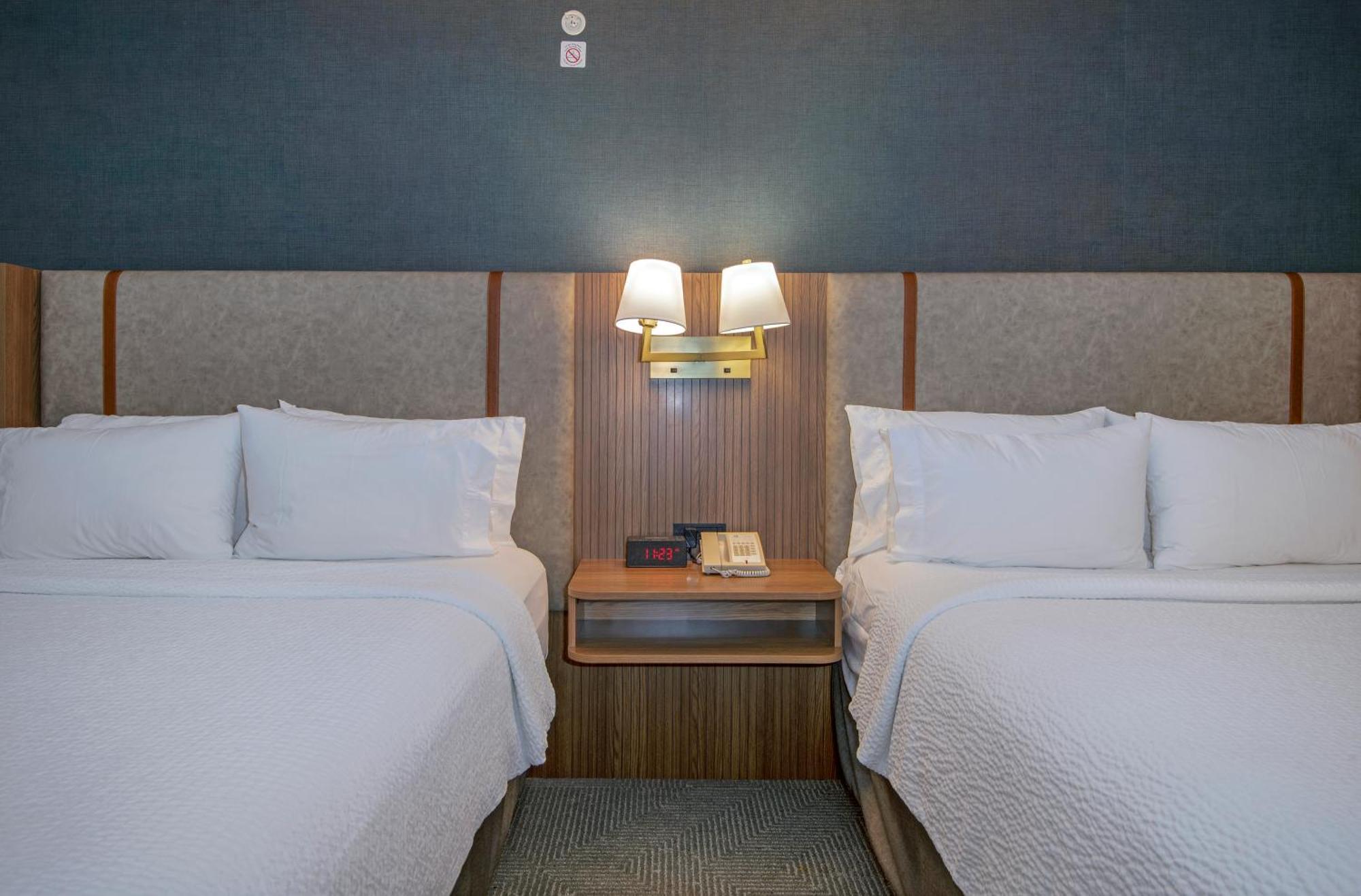 Holiday Inn Hotel And Suites-Kamloops By Ihg Buitenkant foto