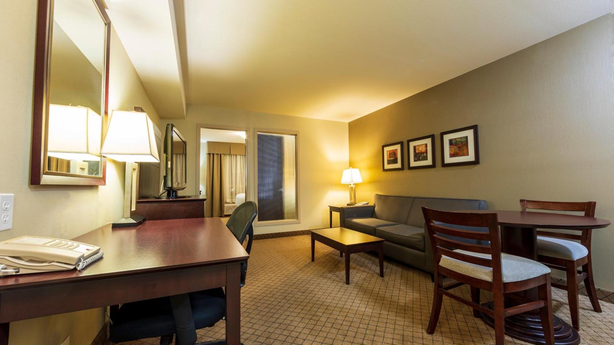 Holiday Inn Hotel And Suites-Kamloops By Ihg Buitenkant foto
